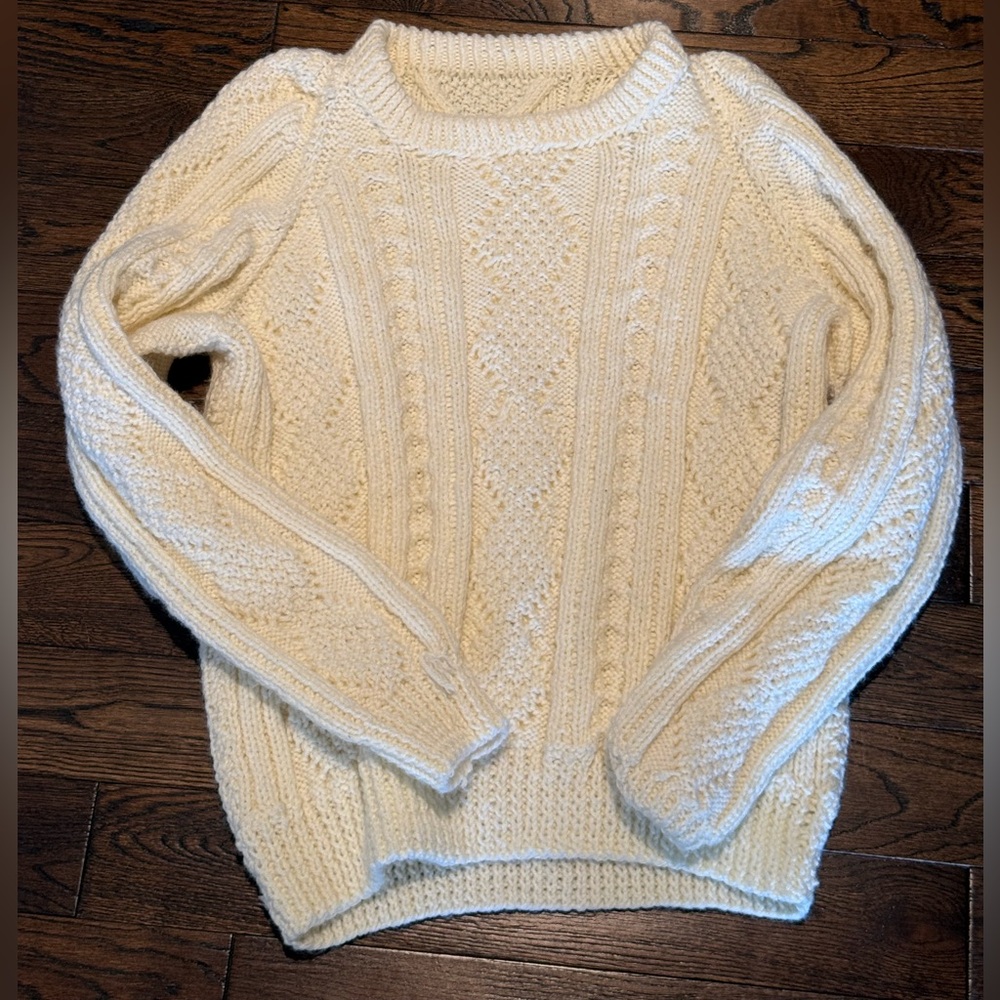 Hand-Knit Chunky Cable Knit Sweater Cream / Off-White (Unisex S–M)🧶